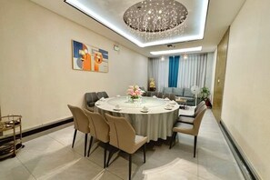 Unclassified image, 3 of 46, button - Liuhe Hotel (Hengyang)