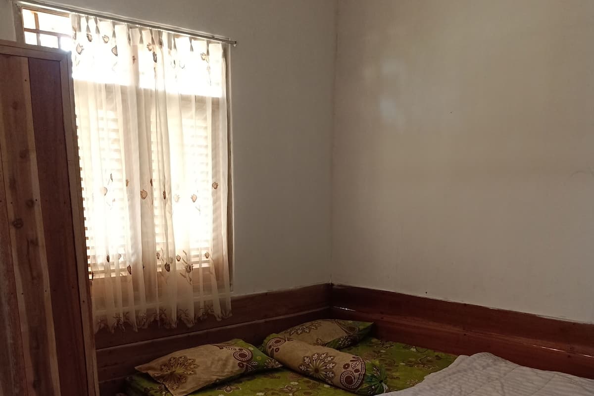 Habitación Deluxe | Escritorio, wifi gratis y ropa de cama