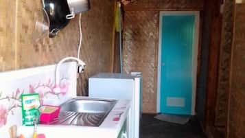 Standard Triple Room | Private kitchen