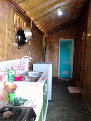 Standard Triple Room | Private kitchen