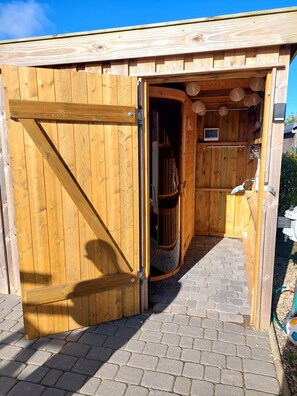 Property grounds - Waterkant - Finnish sauna, terrace, garden furniture, barbecue, e-bike charging station (Gelting)