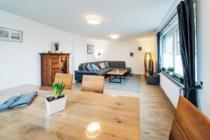 TV, books - Waterkant - Finnish sauna, terrace, garden furniture, barbecue, e-bike charging station (Gelting)
