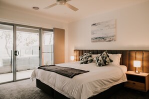 4 dormitorios, tabla de planchar con plancha, wifi gratis y ropa de cama