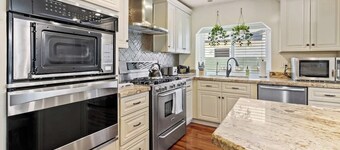 Remodeled 3BR Vegas Pool House with Arcade