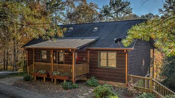 Cabin, 2 Bedrooms | Exterior
