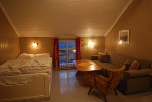 开间, 1 张大床 | 客厅