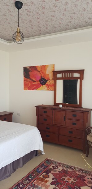 2 bedrooms, soundproofing, iron/ironing board, WiFi