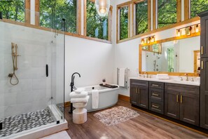 Bathtub, hair dryer, towels