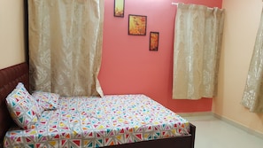 House | 4 bedrooms, bed sheets - East Top Villa Fully Furnished 4bhk in Thiruvalla (Tiruvalla)