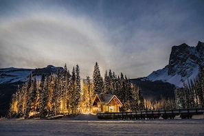 Emerald Lake offers postcard views, serene trails, and a peaceful moments in nature.