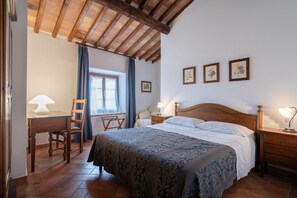 2 chambres, fer et planche à repasser, lit parapluie, Wi-Fi gratuit