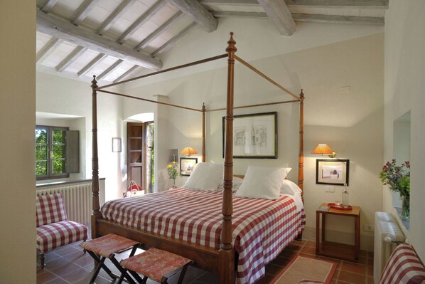 1 bedroom, iron/ironing board, travel crib, free WiFi