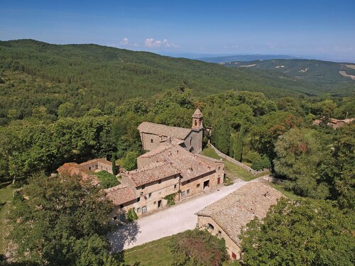 Country House / Farm House in Vivo D'orcia with 1 bedrooms sleeps 2
