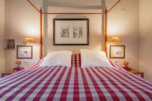 1 bedroom, iron/ironing board, travel crib, free WiFi