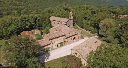 Vacation Home in Vivo D'orcia with 3 bedrooms sleeps 5