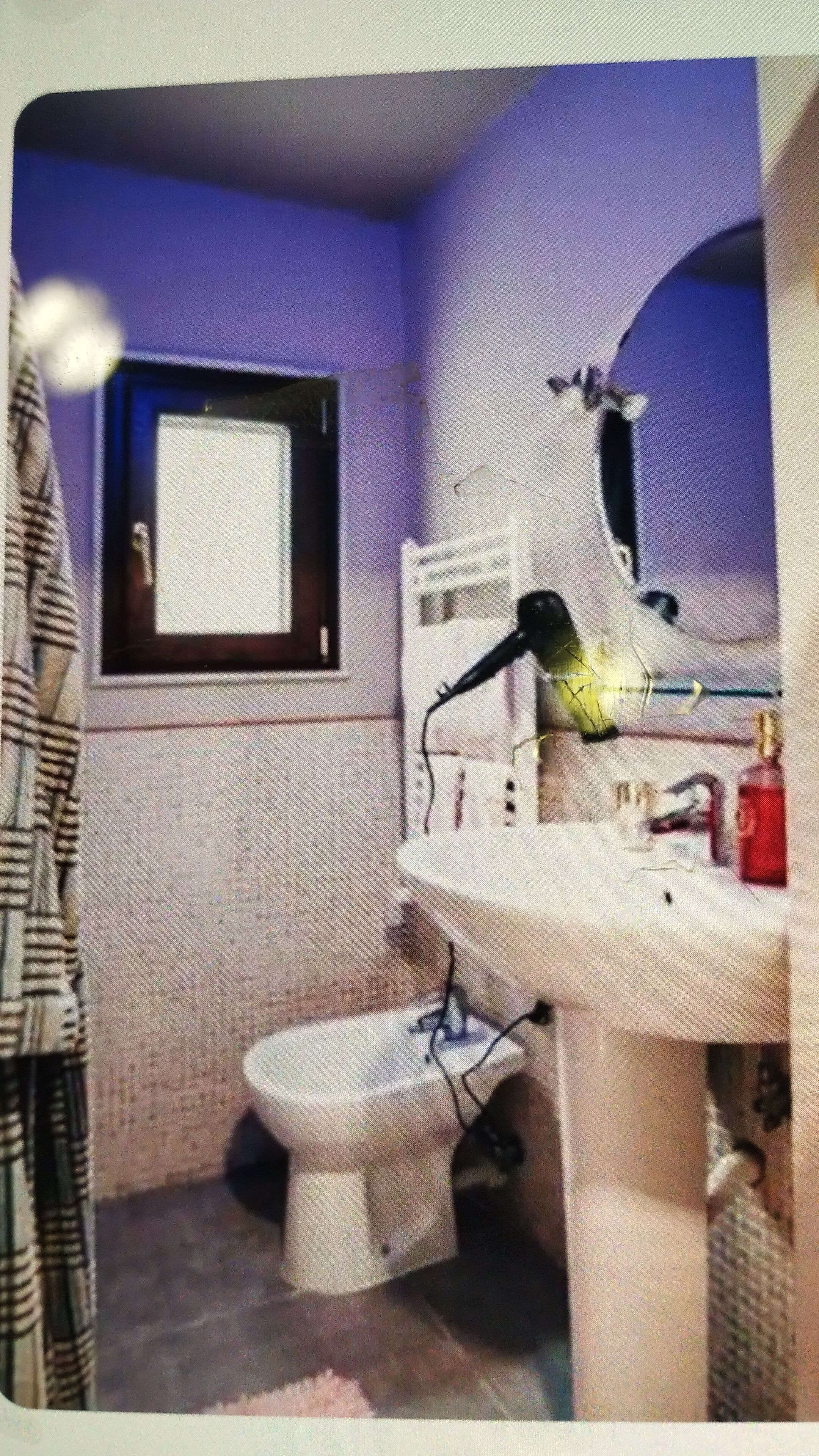 Dusche, Haartrockner, Bidet, Handtücher