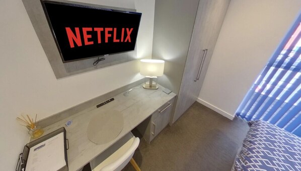 1 bedroom, desk, iron/ironing board, free WiFi