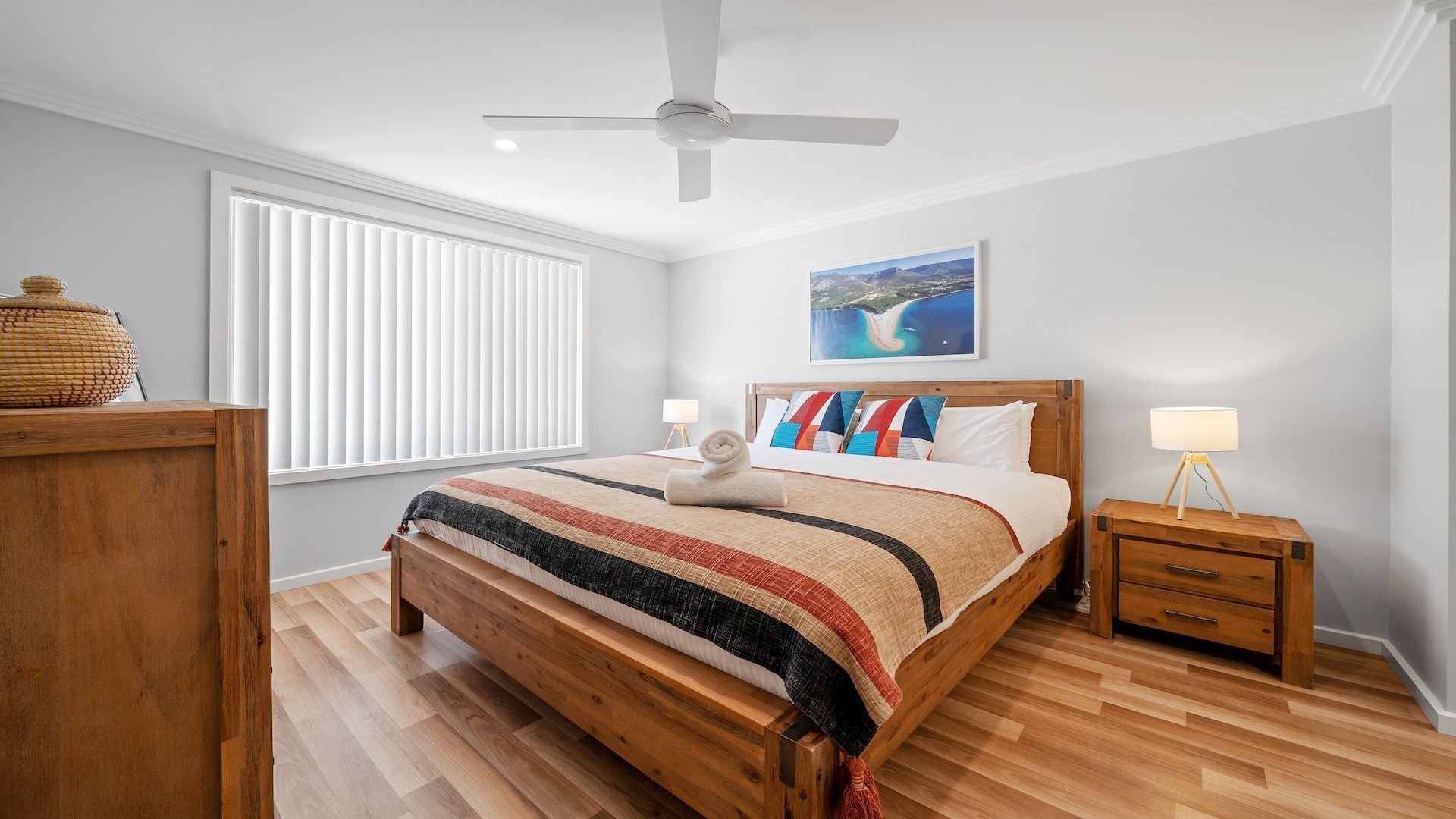 4 bedrooms, travel cot, WiFi, bed sheets