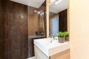 Towels - Apartment with sea views and communal jacuzzi (Roses)