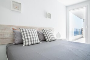 3 bedrooms, iron/ironing board