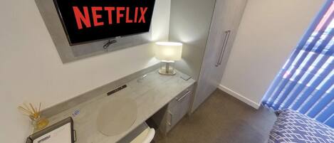 1 bedroom, desk, free WiFi, bed sheets