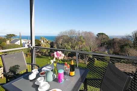 Cottage | Outdoor dining