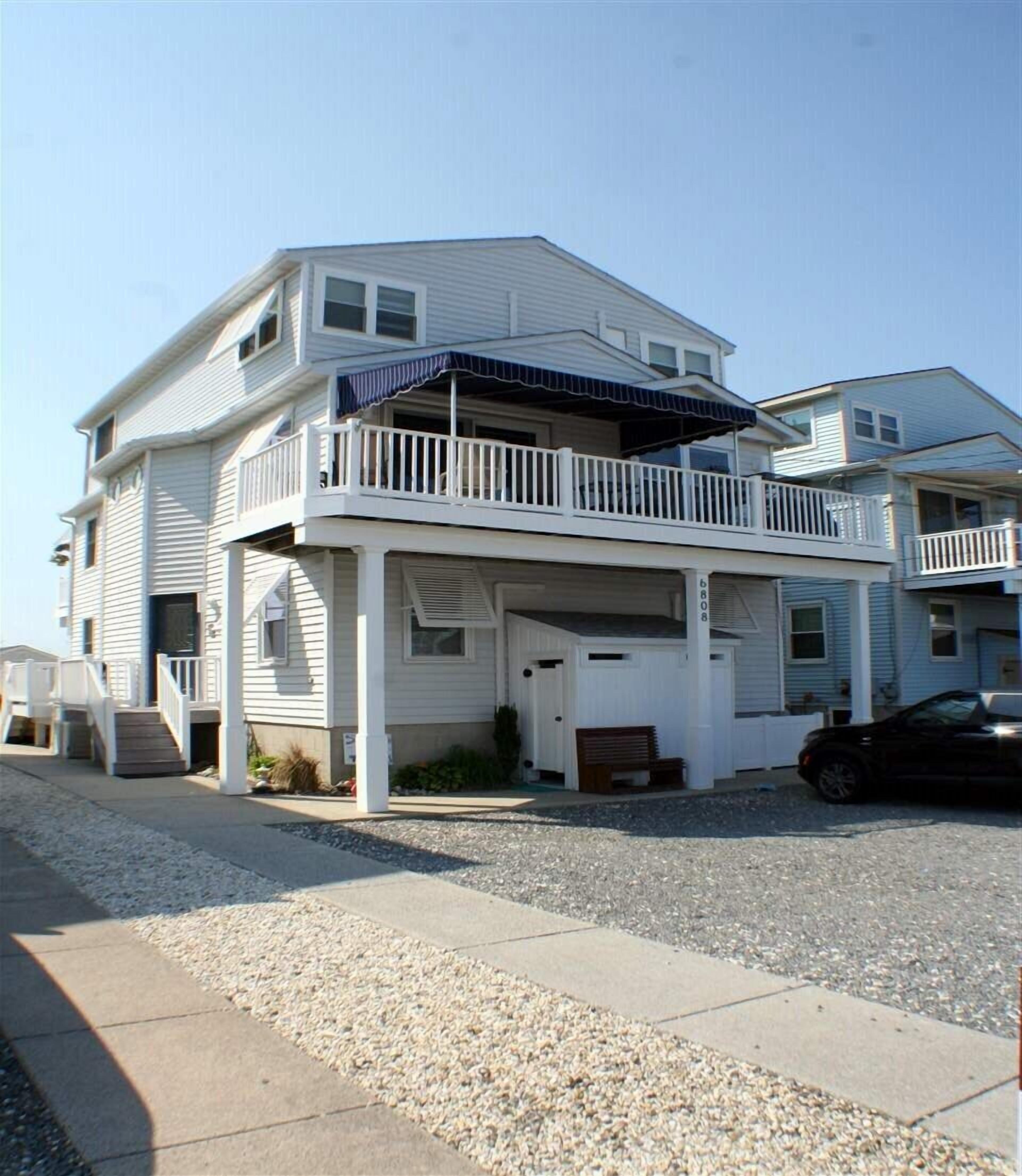 Newly Renovated Townhome