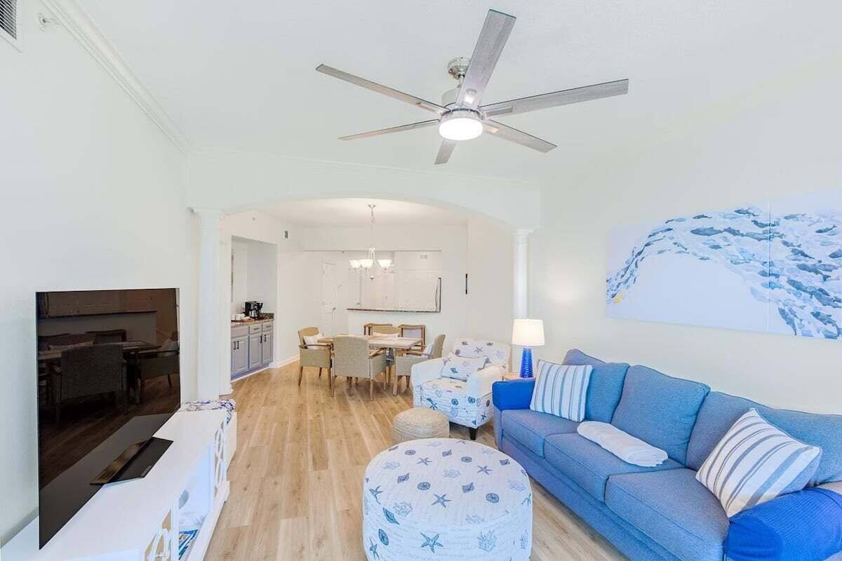 Condo, Multiple Beds, Ocean View (Legacy Tower II Unit 0202) | Living area | 42-inch flat-screen TV with digital channels