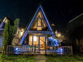 Standart Bungalow Villa | Ropa de cama de alta calidad, caja fuerte, sistema de insonorización