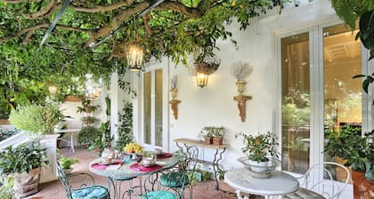 AMORE RENTALS - Villa Sofia with Terrace and Air Conditioning