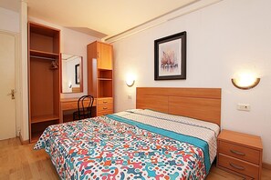 2 soverom og strykejern/-brett