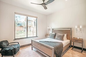 4 bedrooms, iron/ironing board, travel cot, WiFi