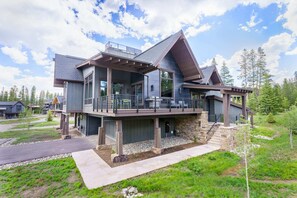 Exterior - Golden Foxes | Peak 8 Location! | Hot Tub! (Breckenridge)