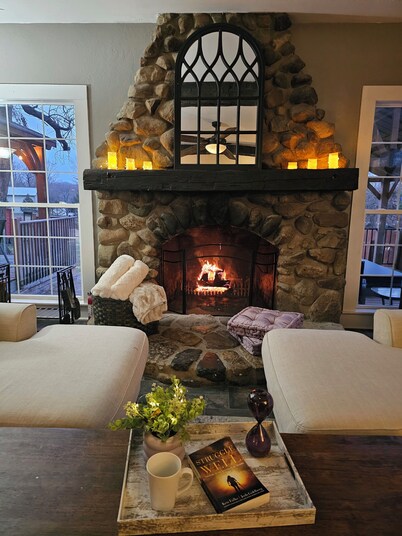 Spacious 5 bedroom  Farmhouse Perfect for Family/Friend Reunions