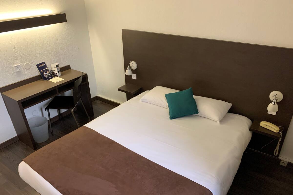 Wifi gratis y ropa de cama 