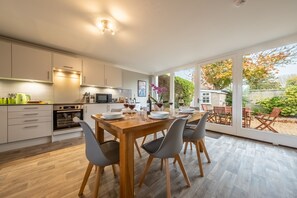 Fridge, microwave, dishwasher, high chair - Maltings Lodge, Chelsworth (Chelsworth)