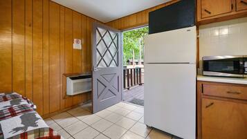 Ofen, Herdplatte, Kochgeschirr/Geschirr/Besteck