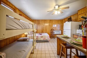 1 多间卧室、上网接入、床单