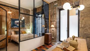 3 bedrooms, iron/ironing board, free WiFi