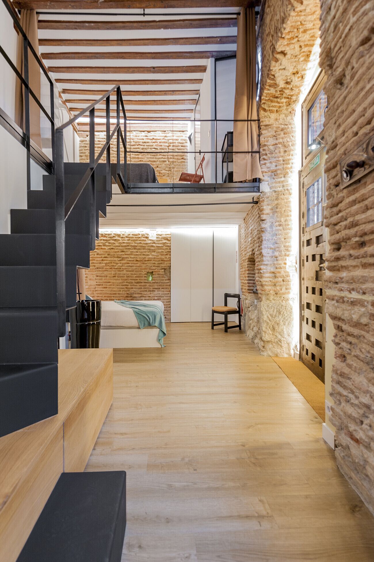 3 dormitorios, tabla de planchar con plancha, wifi gratis y ropa de cama