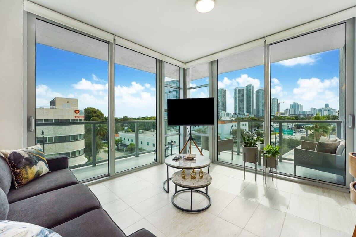 2 Bedroom -City View- Miami Design District - 412