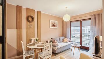 Classic Apartment, 1 Bedroom | Iron/ironing board, free WiFi, bed sheets