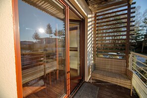 Traditional Apartment | Terrace/patio - Apartamenty Swinoujscie -Zacisze Lesne I (Swinoujscie)