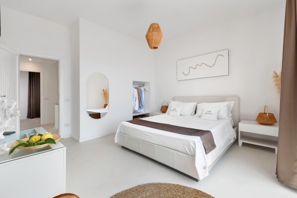 4 habitaciones, tabla de planchar con plancha, wifi y ropa de cama 