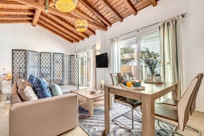 Lyxvilla - eget badrum - havsutsikt (Luxury Villa Nefeli) | Interiör