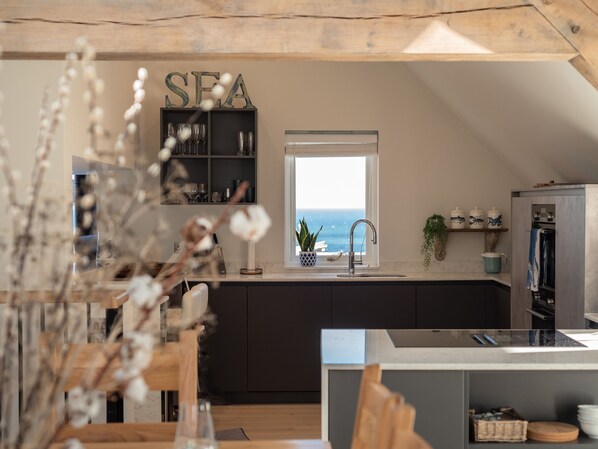 Cottage | Woonkamer | Televisie