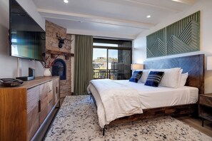 Iron/ironing board, WiFi, bed sheets - SV602 | Ski In/Out | Large Studio Suite | A/C | Pool | Hot Tub (Steamboat Springs)
