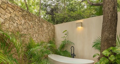 Tranquil Stay with Pool, Garden Tub & Jungle Views