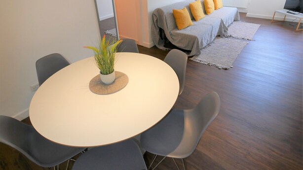 Unclassified image, 1 of 10, button - (189OC-14) 2 Bedroom Flat in Bournemouth Town Centre (Bournemouth)