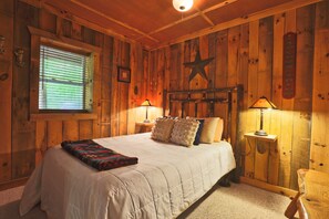 6 bedrooms, desk, free WiFi, bed sheets - Carriage House Cabin #1 - Near Three Rivers (Walhonding)